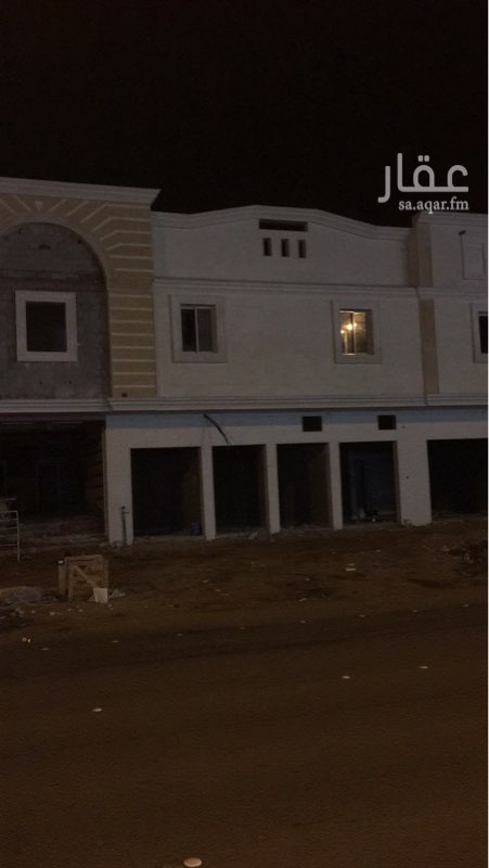 1571517 عماره جديده المساحه ١٢٠٠ موثثه شقق مفروشه وعليها تصريح من هيه السياحه فيها عدد ٦ محلات تجاريه وصراف اليوعدد المصاعد ٢ العماره جديده وعلي ش ٤٠ تجاري ايجار فقط وليسبيع