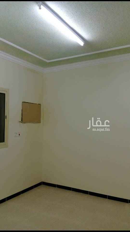 1501041 شقة في الشروق (المعالي)
الدور الثالث بدون سطح طبلون مستقل مكونه من غرفتين وصالة ومجلس ومطبخ ودورتين مياه
جميع الغرف 4*4
الايجار سنوي 12000 كل ستة اشهر 6000
الايجار الشهري 1200