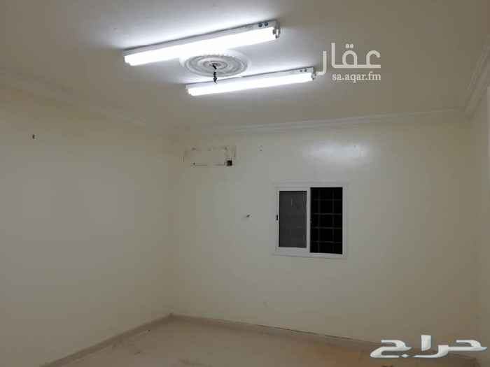 1694040 دور علوي للايجار بحي الدار البيضاء امام مسجد منيرة ٣ غرف نوم ومجلس وصالة و٢ حمام ومطبخ