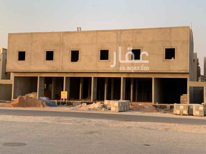 1595502 ثلاث محلات الايجار مساحة المحل الواحد 4 متر في 22