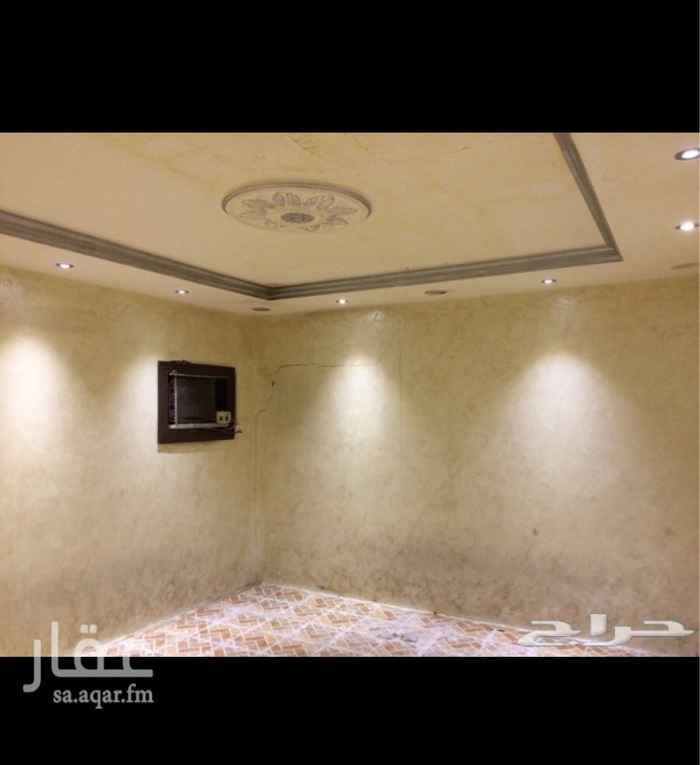 1117862 استراحة بالعزيزية
ش الامام مسلم
غرفة مع ومطبخ راكب
وحمام
مكيفة ومفروش الموكيت
مدخل خاص على شارع الامام مسلم
مساحة الغرفة 4/4
مطلوب 800
شامل الكهرباء والماء
0547300070