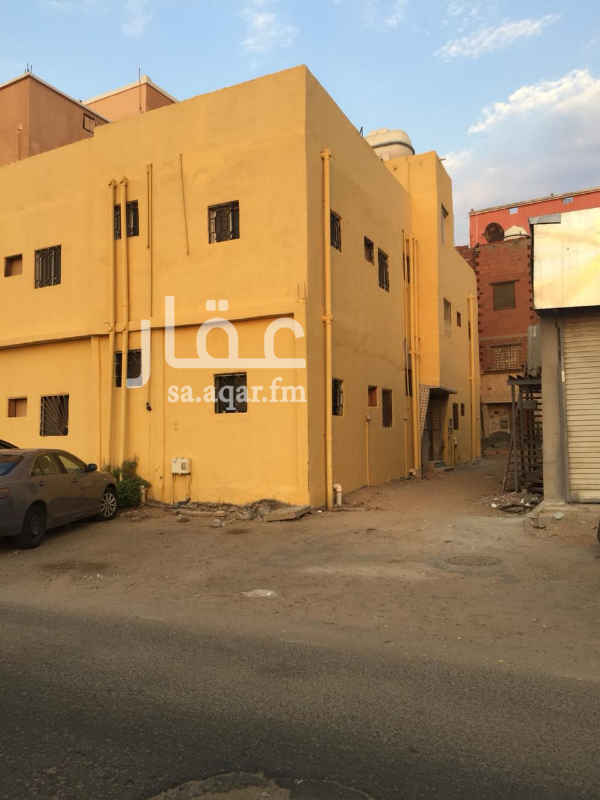 1722034 عمارة على شارع مجرى السيل مكونه من دورين كل دور شقتين كل شقه مكونه من 3 غرف ومطبخ و 2 دورات مياة مجدده بالكامل لمزيد من المعلومات التواصل على الرقم 0547322723