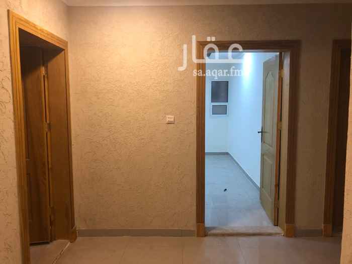 1763894 شقه اربع غرف وصاله وثلاث دورات مياه الايجار شهري
قريبه من الخدمات صرف صحي مياه محلاه
