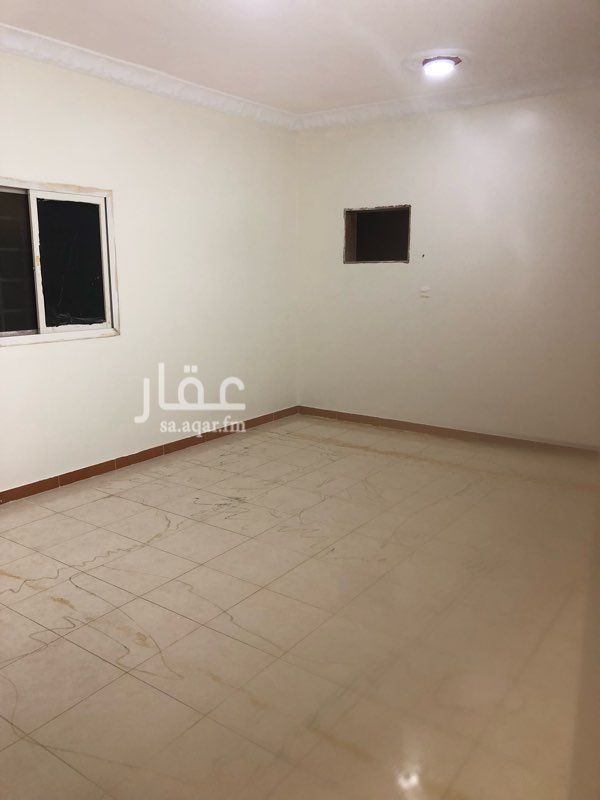 1289965 شقة للايجار 4 غرف وصالة مكونة من غرفتين نوم وصالة ومجلس ومقلط ومطبخ و 2 حمام دور ثانى بالعبيدان الغربى