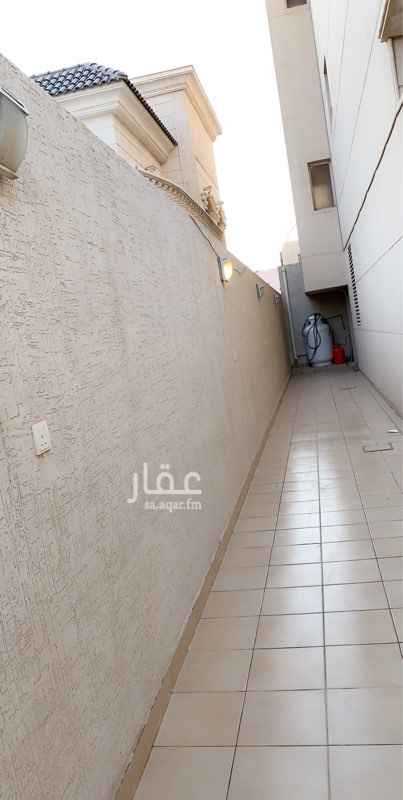 1695345 شقة دور اول
مطبخ راكب بدون مكيفات
مجدده البويه بعد المستأجر السابق علماً انها نظيفه