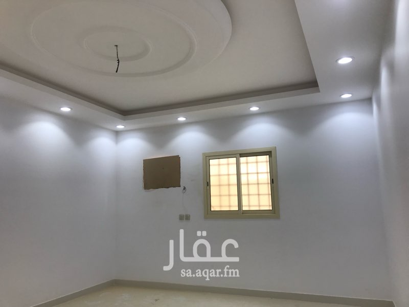 1492775 دور ارضي فيه
3 غرف نوم
وصاله
ومطبخ
و3 دورات مياه
ومقلط
ومجلس
ومشب خارجي
ومدخل سياره
وحوش
السعر
55 دفعه وحده
60 دفعتين
