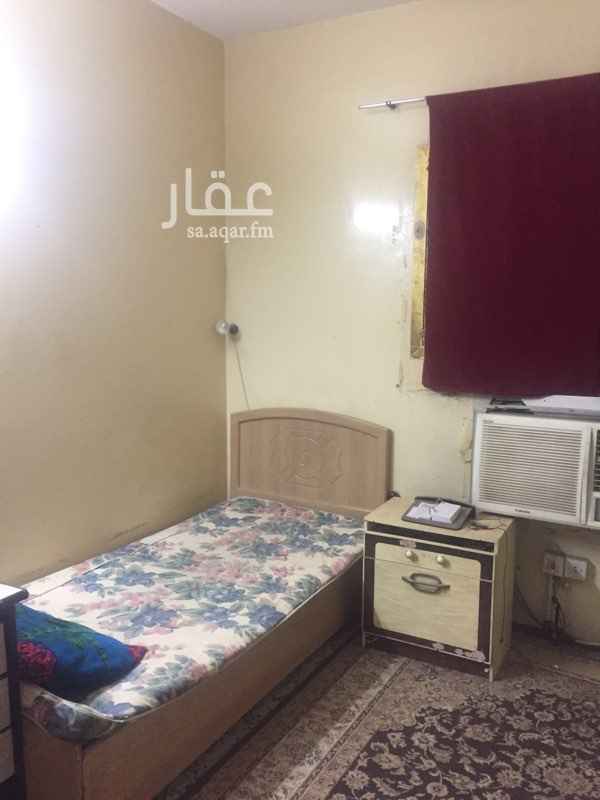 1301692 غرفة +دورة مياة