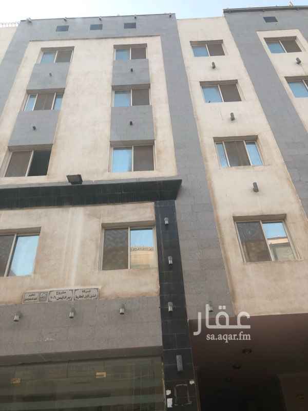 1590351 شقة جديدة في حي المروة من ٤ غرف وصالة مساحتها عالطبيعة + ١٢٠ متر.
للتواصل
0548008898