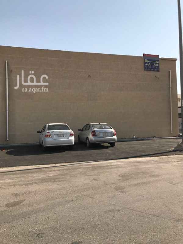 672214 مجمع تجاري في حي المنار (٢٥٨ب) للإيجار مكون من اربع محلات للايجار مساحة الواحد ٥٠ متر و اجار الفتحة ١٠٠٠٠ الف ريال.