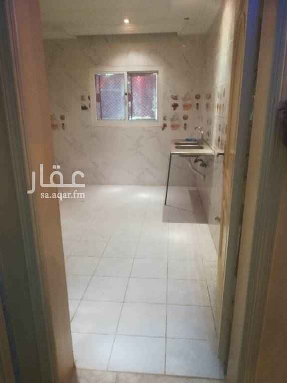 1497185 شقتين من غرفتين بدون صاله الدور الأرضي حمام واحد ومطبخ شامله المياه والصرف الصحي المطلوب 12000 للتواصل 0548175186