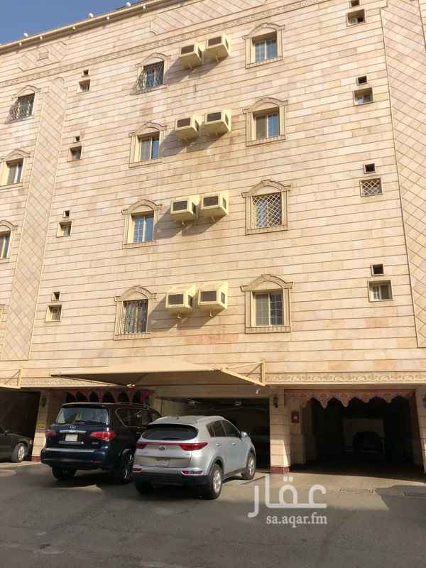 1582922 ٣ غرف ١ مجلس ١ صاله ٣ حمامات ١ مطبخ مدخلين
البيع من المالك مباشره والسعر قابل للتفاوض البسيط