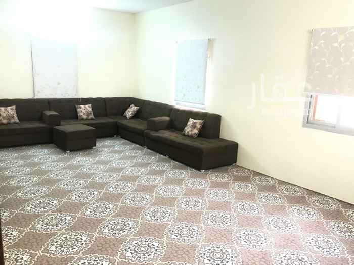 1702698 يوجد فيها موكيت جديد وفرن وثلاجه وغساله ملابس وشاشه وكنب في المجلس مستعمل