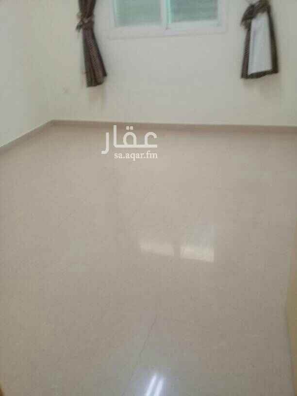 1699356 شقه عوائل للاجار غرفتين وصاله ومطبخ
ودورتين مياه مكيفات راكبه ومطبخ راكب
العقار مجدد بالكامل
موقع ممتاز
جميع الخدمات حول العقار