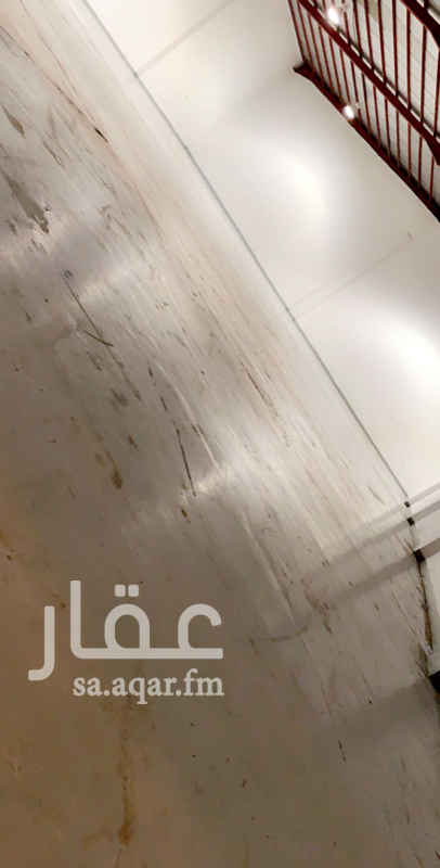 1457869 مستودع بطول 30 متر بعرض 19 بأرتفاع 6 متر ويوجد بداخله مكتب من قزاز مطل على المستودع ويوجد غرفه وحمام وخزان بوسع 35 طن ويوجد كاميرات من الداخل والخارج الموقع طريق المدينه العسكريه قريب من سوق الغنيم بحي الزيتون مقابل مول الخميس افينو خلف البنك الأهلي
للأسنفسار / 0548699980