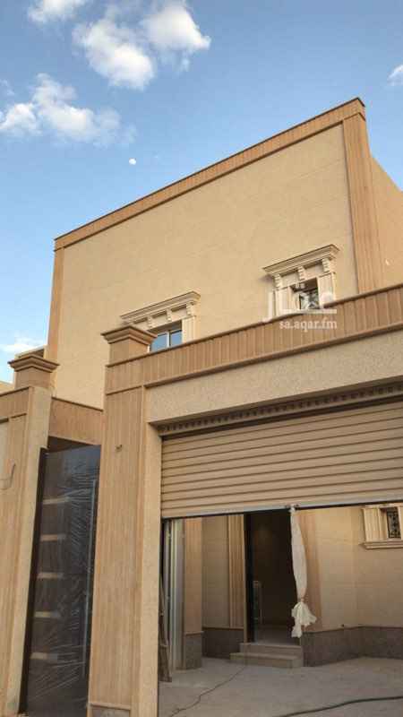 1556646 للبيع فيلا بحي الياسمين درج بالصاله 🏡🏡🏡
الفيلا تحت استقبال
الدور العلوي ٥ غرف نوم وصاله
مؤسس مصعد
ملحق خارجي
واجهه شماليه شارع ١٥
الفيلا علي السوم