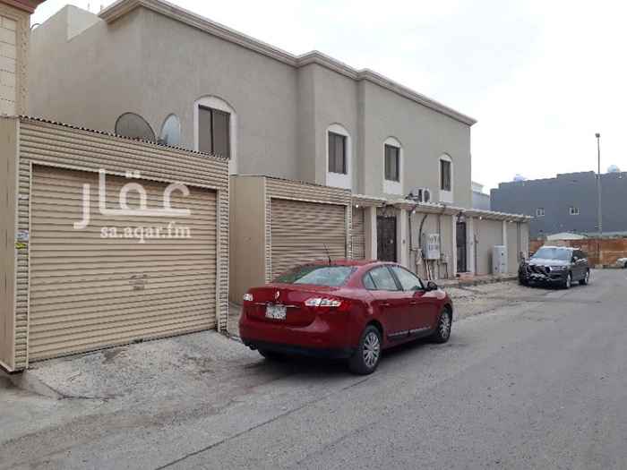 1255680 دبلكس للايجار الراكه الشماليه خلف جامعه الدمام وقريب منها مكون من الدور الارضي مجلس ودوره مياه وصاله ومطبخ ودوره مياه والدور الاول ٣ غرف نوم واحده ماستر والدور الثاني غرفه مع دوره مياه وغرفه غسيل وسطح
قابل للتفاوض