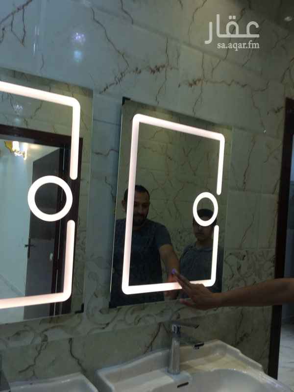 1703404 شقق للبيع في حي العرين ابها قريب من جامع زوجات الحديثي خمس غرف وصاله ومستودع وخزان عداد مستقل الطلاله على مزارع ووادي ابها
ج 0548880454