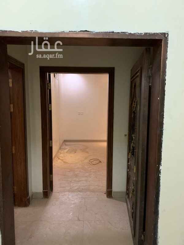 1559906 دور اول للايجار داخل فله مدخل مشترك فيها ٣ غرف ومجلس ومقلط وصاله واسعه ومطبخ ومتواجد مع المطبخ مستودع مربوط بالمطبخ ويوجد فيه ثلاث دورات مياه عمر العقار ما يقارب الخمس سنين او اقل
جميع العدادات مستقله الماء والكهرب .
للتواصل والاستفسارات : 0536145550