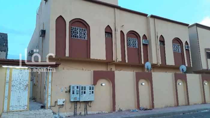 1699633 عمارة شارع شمالي بعرض ١٨ متر وايضا شارع جنوبي بعرض ٦ متر
دورين وملحق تتكون من خمسة شقق كل شقة تحتوي على اربع غرف وصالة وحمامين وكل شقة لها مدخلين