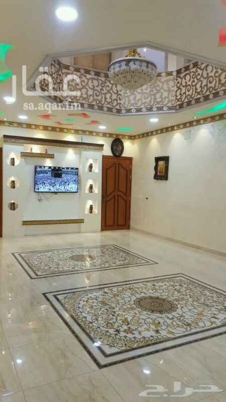1393956 فيلا دوبلكس فاخره
(((السعر قابل للتفاوض))))
عباره عن 4 شقق
لكل شقه مدخل مستقل وباب كراج بعمق 10 امتار لكل كراج وخزان ماء مستقل وعداد كهرباء
الفلا حره ليس عليها بنك البيع من المالك مباشره
الفله على شارعين وعمر العقار سنه ونصف.
بأمكان البيع كل شقه بصك مستقل
او بيع الفيلا كامله.
الفلا الوحيده في تشطيباتها بمثيلاتها في فلل الدوبلكس.
جميع المطابخ راكبه والمكيفات كلها سبلت
مساحه الدور الأرضي 440.30 .عدد شقتين
مساحه الدور الاول 440.30 .عدد شقتين
مساحه الملاحق 134.52 .عدد 2
مجموع مساحه البناء1015.12
