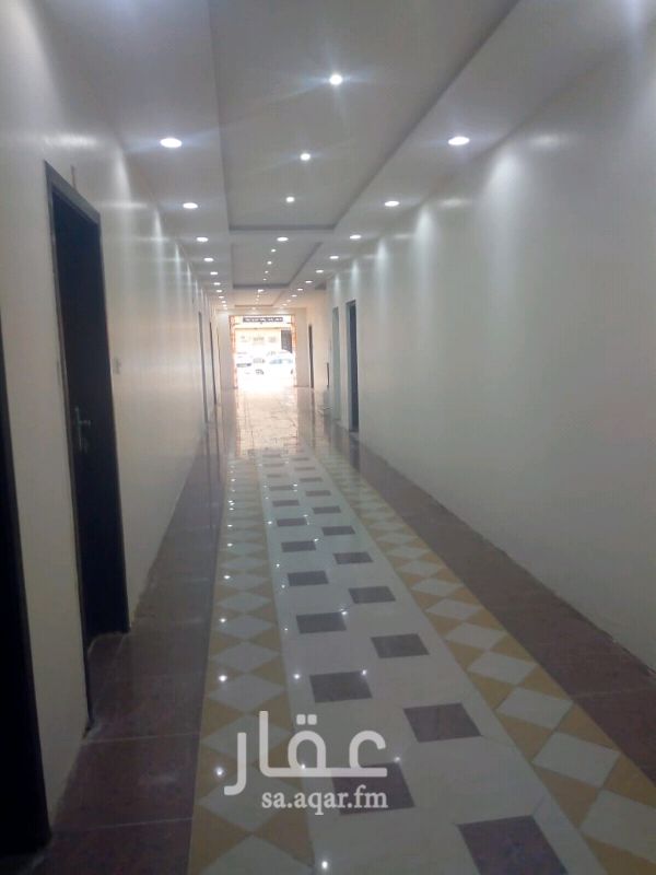 1648969 شقه للايجار عوائل
حي اليرموك
ثلاث غرفة وصاله ودورتين مياه ومطبخ مستقل
راكب مكيفات
تشطيب ممتاز