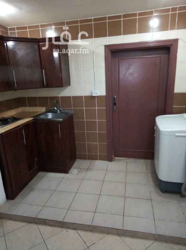 1677165 شقه للايجار عزاب موثثه
حي الفيحاء شارع هارون الرشيد
غرفه وصاله ودوره مياه ومطبخ
راكب مكيفات
تشطيب ممتاز
موثثه بالكامل