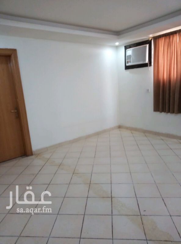 1663064 شقه للايجار عزاب
حي الفيحاء شارع هارون الرشيد
غرفه وصاله ودوره مياه ومطبخ
راكب مكيفات
تشطيب ممتاز