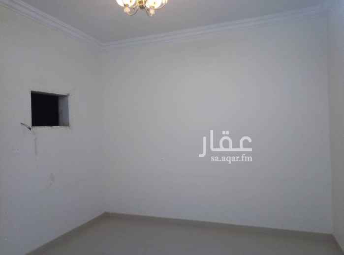 1759319 شقه للايجار الشهري عبارة عن ثلاث غرف وصالة ودورتين مياه مدخلين دور تاني شبه جديدة بحي الخليج للاستفسار 0501843362