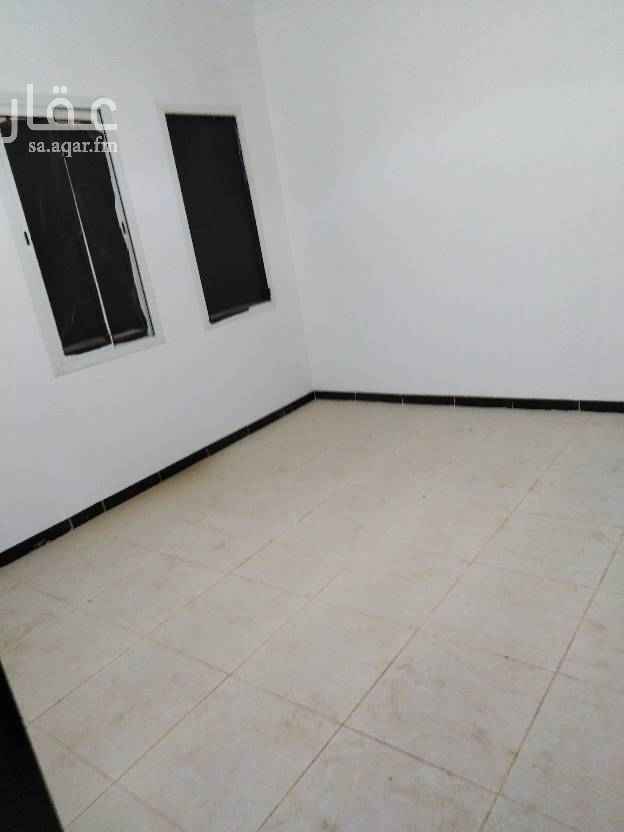 1687945 شقه عوايل 3وصاله 2حمام مطبخ الكهرباء مشتركه الرمال التعمير