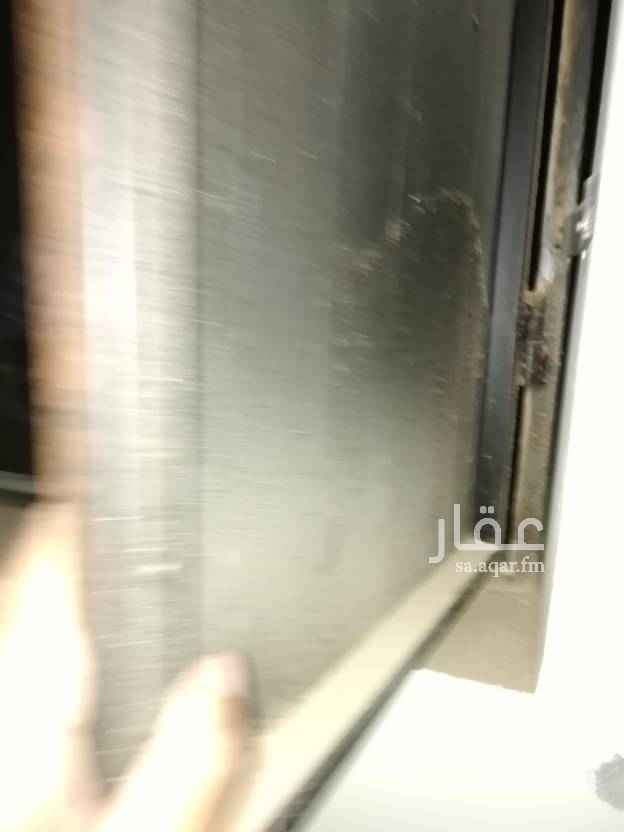 1658701 غرف للعزاب لل ايجار. تصلح للشركات الكبيره وتصلح للعزاب الغرفه ممكن يسكن فيها ٤افراد يوجد ٣٦ غرفه و ٢٤ حمام
