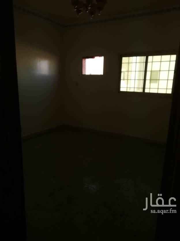 1744972 شقه للايجار 4غرف و2حمام ومطبخ وصاله السعر 18000 قابل للتفاوض المطبخ راكب