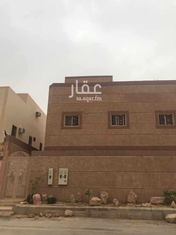 1659404 دور ارضي منفصل
عدد: ثلاث شقق بمدخل مشترك علوية تحتوي كل شقة على:
اربع غرف
صالة
٢ دورة مياه
مطبخ
مدخلين منفصلين لكل شقة