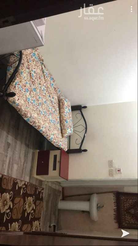 1688612 شقة عبارة عن - غرفة واحدة -
للعزاب فقط .
مؤثثة وتشمل ( سرير مفرد ، كومدينة ، ثلاجة ، مكيف ، حمام منفصل ، الكهرباء والماء على المالك ) .
الدفع كل ثلاثة شهور او ستة شهور قابلة للتفاوض
تقديم صورة من الهوية الشخصية ، خطاب تعريف من الشركة بأنك على رأس العمل .
مميزاتها :
قريبة من مُصلى صغير ومسجد كبير ، عدة مطاعم مثل - ماك ودومينوز محلات شاورما وبرجر وبيتزا - سوبر ماركت - المزرعة ومخازن المملكة وفاطمة - بنشر سيارات ، بقالة مجاوره للموقع ، يوجد مواقف سيارات ومحطه بنزين .