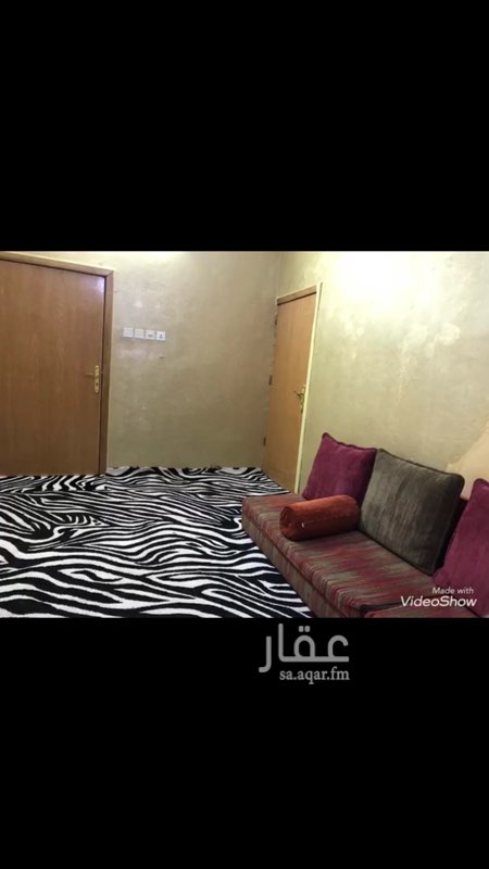 1554756 غرفتين وصالة وحمامين وحوش صغير