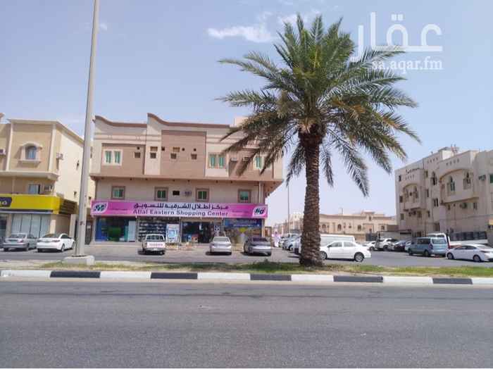 1636356 عمارة تجارية في شارع الخوارزمي
المساحة ٨٧٨م على شارعين
العمر سنة ، نظيفة جدًا وتشطيبها راقي
تصميمها كشقق فندقية ، مؤجرة الآن على عزاب
العمارة تتكون من ٢٧ شقة ومحل تسوق كبير.
دخل العمارة السنوي حاليًا ٣٧٠ ألف سنويًا مع وجود ٣ شقق فاضية.
الموقع غير دقيق.