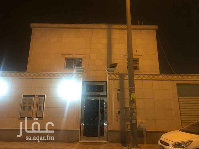 1433761 يوجد فيها غرفه جاهزه في السطح للسائق.
موقعها في تلال الشفاء.
بناء شخصي.
سبب البيع: شراء منزل جديد في شمال الرياض.