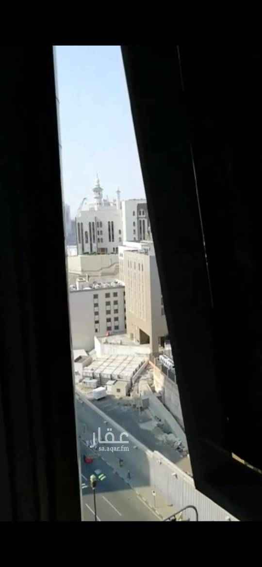 1492686 شقة للبيع تبعد عن الحرم ٢٥٠ متر تقريبا
صك تمليك
٣ غرف كل غرفة بحمام مستقل مطلة على الشارع تشوف منارة الحرم
السعر في تفاوض
نعتذر عن الوسطاء
٠٥٥٠٠٠٠٧٣٨