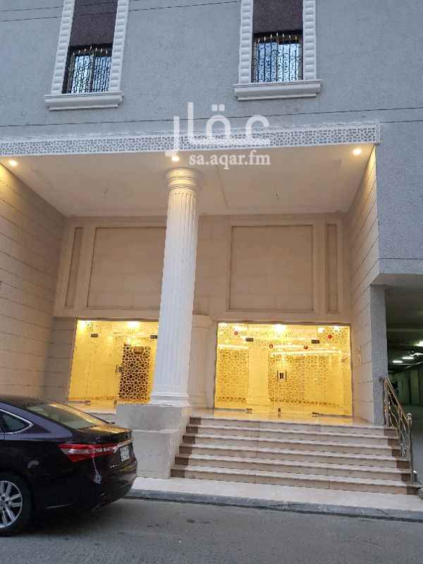 1286821 5غرف وصالة ومطبخ و3 دورات مياه مساحتها ١٧٦م خزان مستقل علوي وسفلي خدمة إتحاد ملاك مواقف سيارات غرف سايقين لعدم تواجدي باستمرار في الموقع أرجوا مراسلتي على الواتس او رساله نصيه او اتصال كما يوجد لدينا اقساط