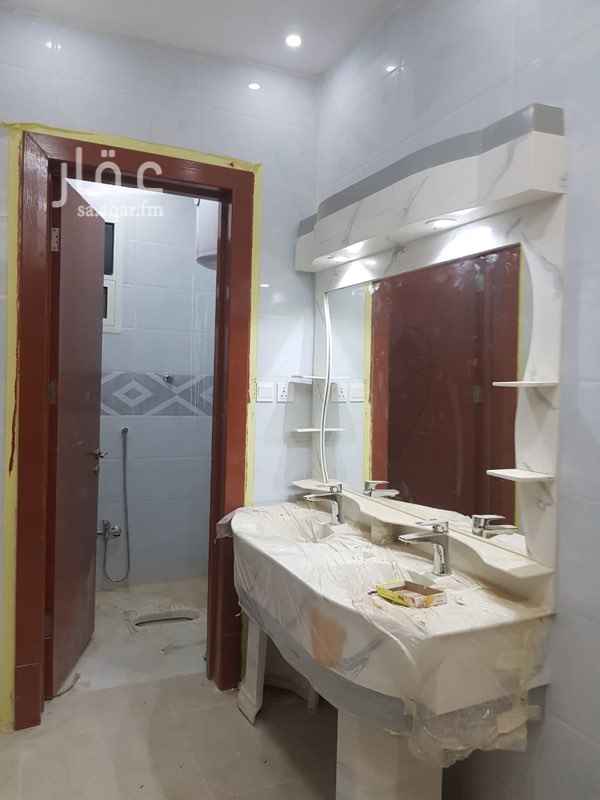 1555608 دور للبيع مساحة ٤٥٠ م
يوجد عليها شهادة هندسية
عليه جميع ضمانات الكهرباء والسباكة
تشطيبات حديثة وديكورات فاخرة
السعر : 950000 ريال
للاستفسار :
0550004116