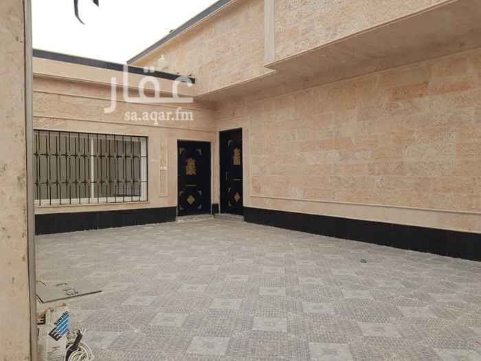 1583275 دور للبيع مساحة ٤٥٠ م
عليها شهادة اشراف هندسي
وعليه جميع ضمانات الكهرباء والسباكة
تشطيبات حديثة وديكورات فاخرة
السعر : 950000 ريال
للاستفسار :
0550004116