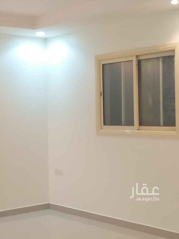 1515605 دور علوي الايجار بحي المونسيه الخليفي
يتكون من ٣غرف نوم ومجلس ومقلط وصاله
الدور علوي جديد مطبخ راكب