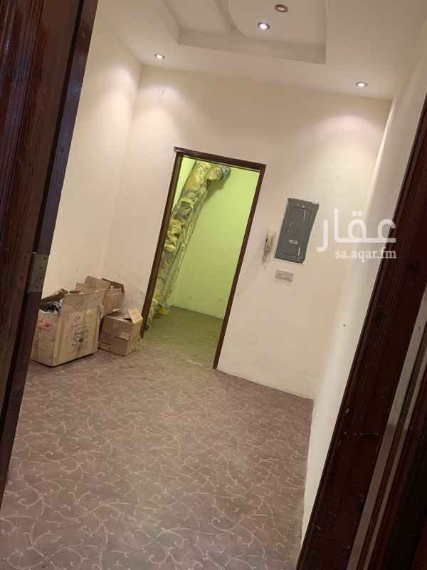 1386704 شقة ارضية تنفع مستودع بالقرب من مدينة البناء والعمران مكونه من غرفتين مساحة كل غرفه 5-4 وثلاث صالات صغيره ودورة مياه وحوش مدخل خاص