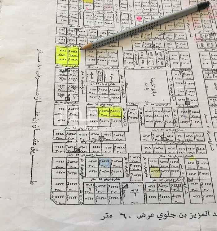 1581277 بلك تجاري سكني للبيع بحي النرجس الكيلو السادس الشرقي على طريق عثمان ابن عفان رضي الله عنه مساحته 4550 متر اربعه شوارع السوم 2600 للمتر والبيع 2800 انشاءالله البلك كامل بدون القيمة المضافة .
0550099960
0550008853