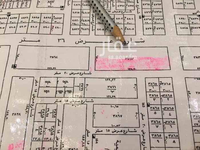 1581529 للبيع بلك تجاري وسكني بحي النرجس الكيلو الرابع الغربي مجموع المساحة ١١٫٦١٥٫٥ متر على اربعه شوارع تجاري ٣٦ شمالي و٢٠ جنوبي و ٣٠ شرقي و ١٥ غربي الحد ١٦٥٠ صافي من غير الضريبه او ١٧٠٠ شامل الضريبه / مباشر من وكيل المالك .
0550099960
0550008853