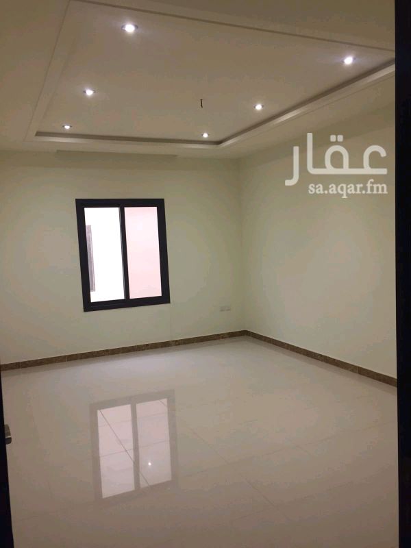 1330791 متبقي بالمشروع ٣شقق عبارة عن ٣غرف نوم وصالة مطبخ مفتوح مع غرفة خادمه مجلس مكيفات نوع فوجي عزل حراري للحوائط والدرايش المبني مجهز بنظام فيير داخل وخارج الشقه مداخل رخام رحبه