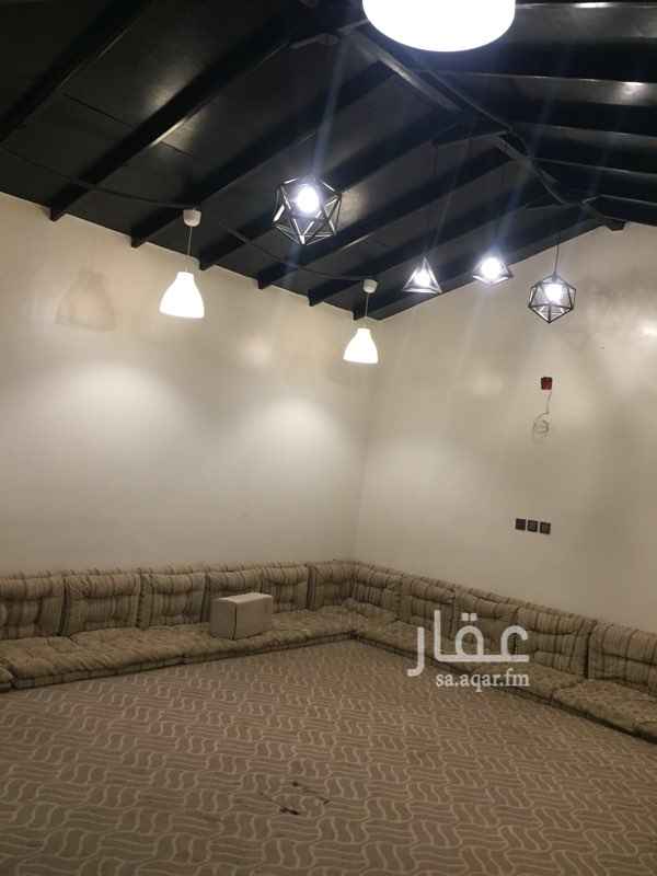 1697785 للايجار استراحه
تتكون من غرفه ومطبخ ودوره مياه وخوش صغير
الايجار 17 الف على دفعتين
لتواصل 0550044868 /ابو محمد