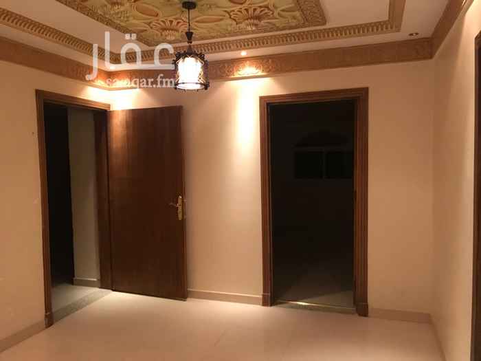 1626384 شقة كبيرة حي العارض
غرفتين نوم وصاله ومجلس ومقلط ومطبخ ومكيفات راكبين
