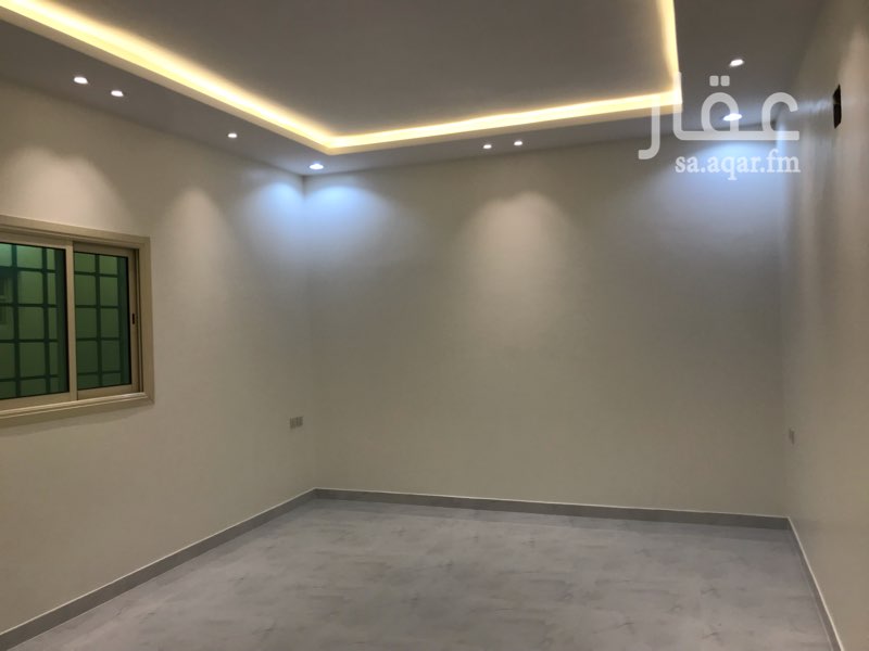1652111 شقة حي العارض ثلاث غرف وصاله
*المالك يقبل شهري