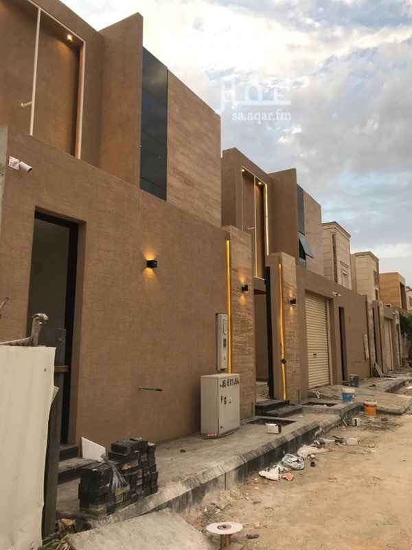 1511569 للبيع نظام مودرن شغل شخصي وعل الضمانات مساحة ٢٦٠ م بسعر ١٦٠٠٠٠٠ مليون وستمائة الف فلتين حي الياسمين مربع ١٧
مجلس رجال . مقلط . صاله نساء وصاله طعام ومطبخ ودورات مياه عدد ٢ الدور الارضي ... الدور الثاني غرفه نوم رئسيه ماستر بحمام متكامل وثلاث غرف اضافه كل غرفه بدوره مياه ... الدور الثالث صاله حجم كبير و غرفه غسيل وغرفه ضيافه مع دوره مياه وكذلك غرفه شغاله بدوره مياه