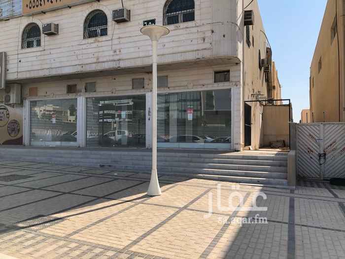 1287142 ٣ فتحات مساحة كل فتحة ٣٦م مربع. الاجار ٧٥٠٠٠ للفتحة الواحدة. مساحة مريحة لايقاف السيارات. بنوك قريبة من الموقع